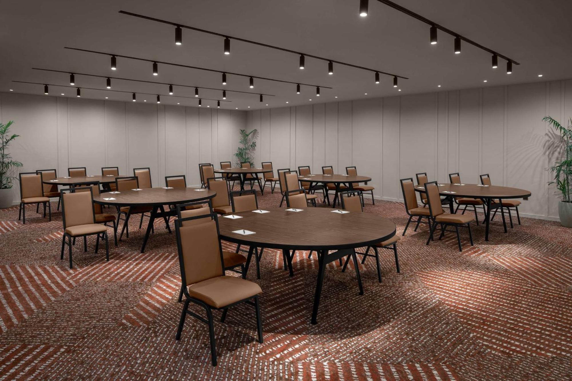 Rok Hotel Kingston Tapestry Collection By Hilton Extérieur photo