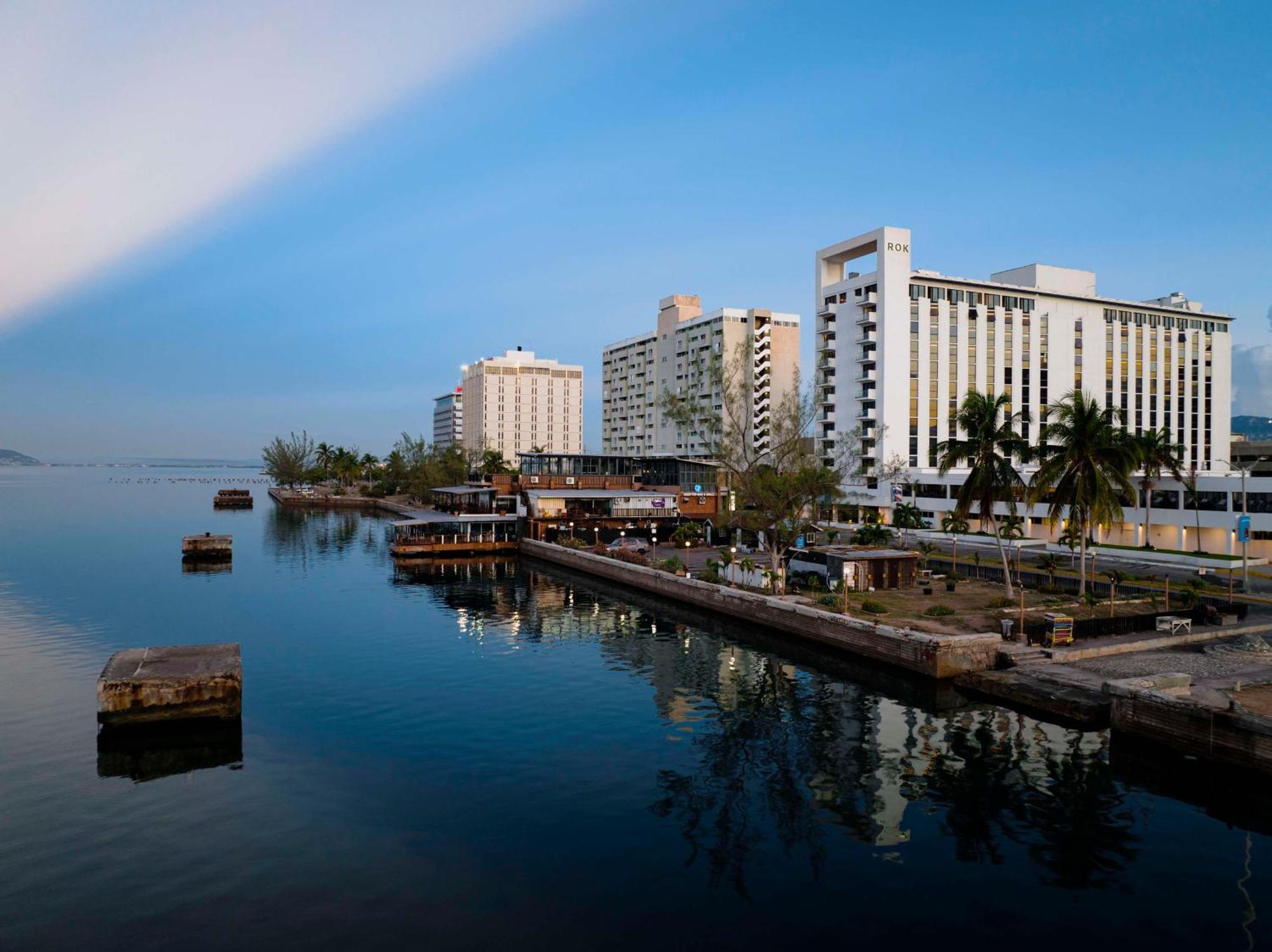 Rok Hotel Kingston Tapestry Collection By Hilton Extérieur photo
